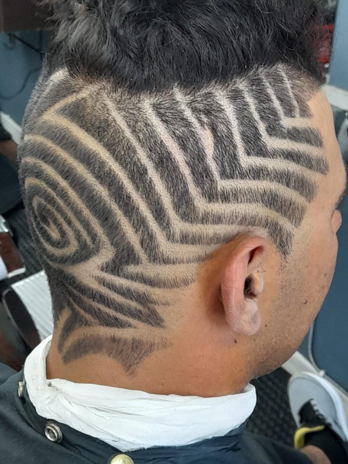 K. Stylz haircut design — side view